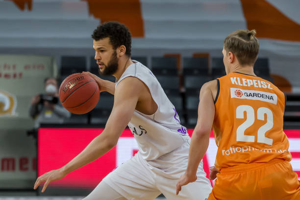 张才仁展现 张才仁展现