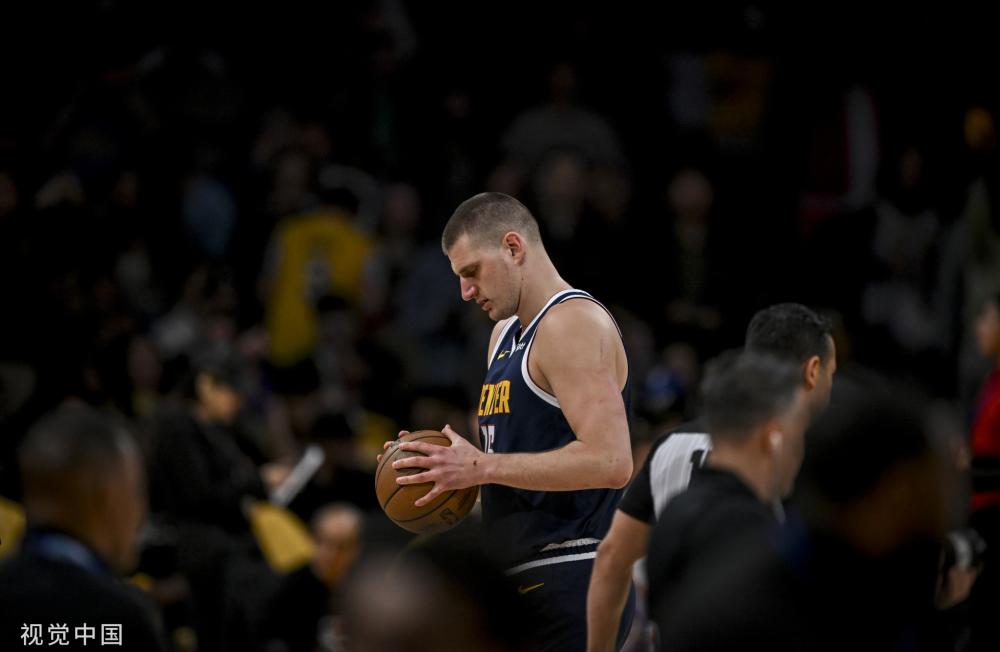 赛场上崭露 赛场上崭露