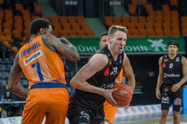 的基础上继 的基础上继